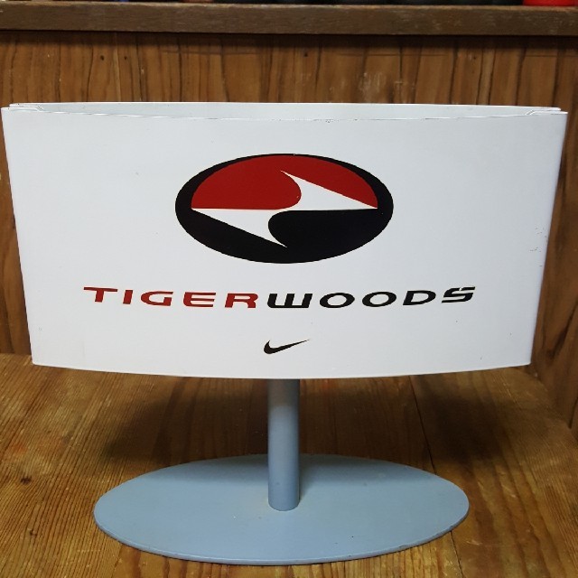 NIKE(ナイキ)の非売品 NIKE GOLF TIGER WOODS 販促品 タイガーウッズ メンズの靴/シューズ(スニーカー)の商品写真