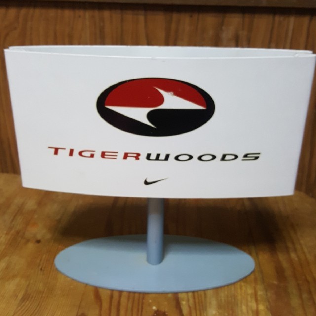 NIKE(ナイキ)の非売品 NIKE GOLF TIGER WOODS 販促品 タイガーウッズ メンズの靴/シューズ(スニーカー)の商品写真