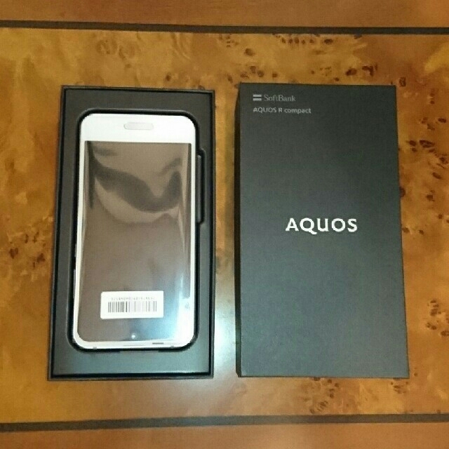 人気直販 うなぎ様専用 AQUOS R compact 701SH ムーンホワイト