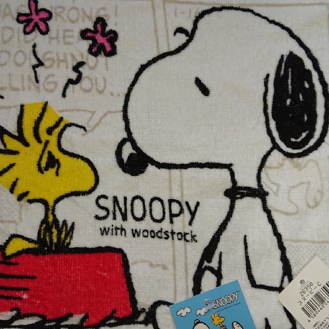 SNOOPY(スヌーピー)のスヌーピーのハンドタオル1 エンタメ/ホビーのアニメグッズ(タオル)の商品写真