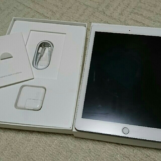 アイパッド(iPad)のiPadAir2 Wi-Fi+Cellular 16GB ソフトバンク(タブレット)