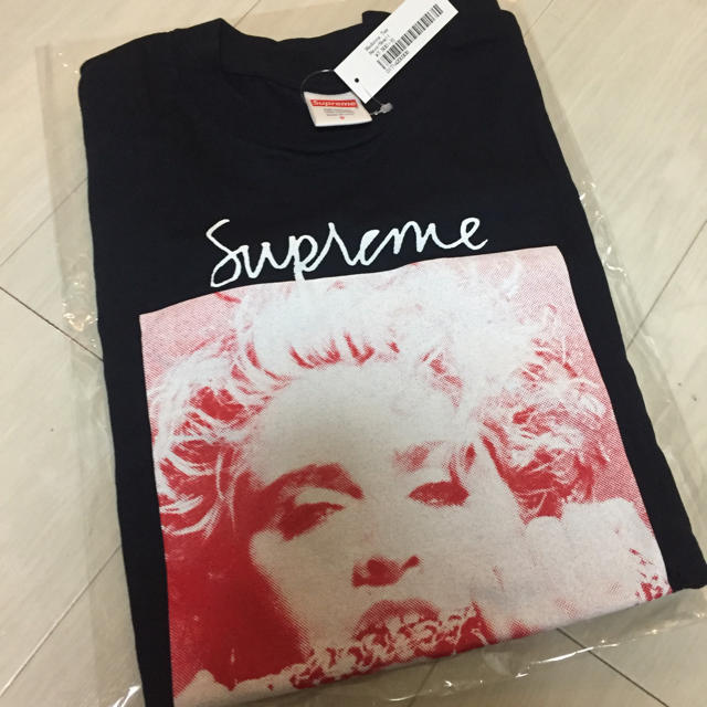 Supreme(シュプリーム)のsupreme マドンナT ネイビー メンズのトップス(Tシャツ/カットソー(半袖/袖なし))の商品写真