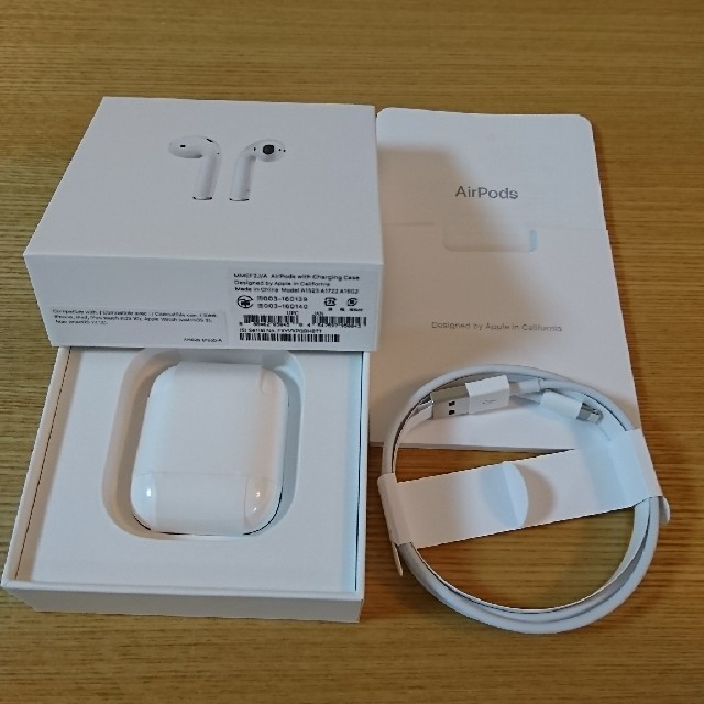 Apple AirPods iPhoneイヤホンBluetooth