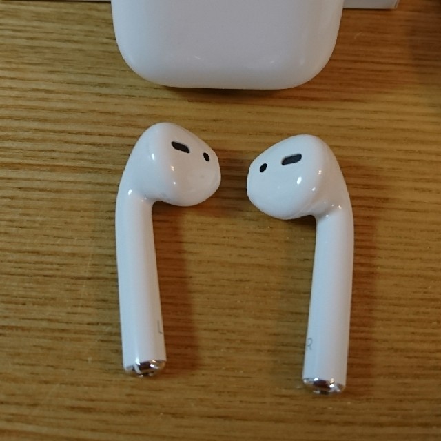 Apple AirPods iPhoneイヤホンBluetooth