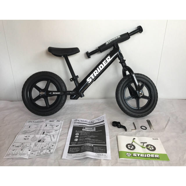 STRIDA(ストライダ)の【美品】ストライダー ブラック 正規品 キッズ/ベビー/マタニティの外出/移動用品(自転車)の商品写真