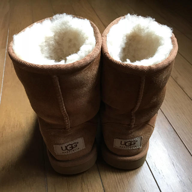 UGG(アグ)のUGG アグ キッズ ムートンブーツ 正規品 20センチ キッズ/ベビー/マタニティのキッズ靴/シューズ(15cm~)(ブーツ)の商品写真