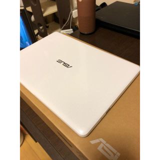 エイスース(ASUS)のASUS VivoBook E203NA(ノートPC)