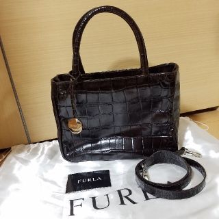 フルラ(Furla)の美品 FURLA 型押しレザー 2wayハンドバッグ(ハンドバッグ)