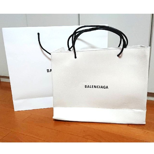 Balenciaga(バレンシアガ)のバレンシアガ♡新品bag白 メンズのバッグ(トートバッグ)の商品写真