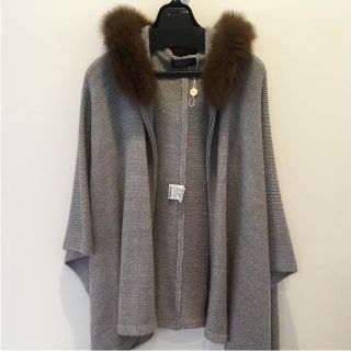 ジャスグリッティー(JUSGLITTY)の新品 フォックスファーフード付きポンチョ(ポンチョ)