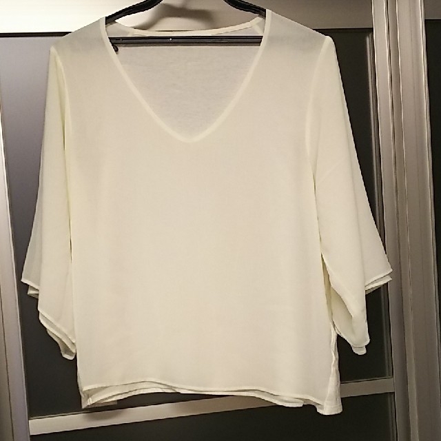 moussy(マウジー)の白のトップス レディースのトップス(カットソー(長袖/七分))の商品写真