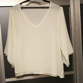 マウジー(moussy)の白のトップス(カットソー(長袖/七分))