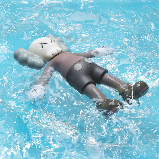 限定 Kaws Holiday Companion Bath Toy Brown