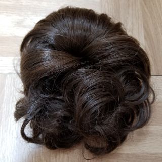 エイボン(AVON)のウィッグ付髪留め(バレッタ/ヘアクリップ)