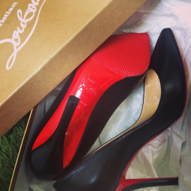予約】 Christian Louboutin - 新品同様☆クリスチャンルブタン