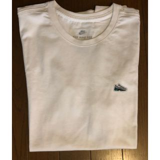 アトモス(atmos)のatmos Nike コラボTee カラー白 サイズS 送料込み(Tシャツ/カットソー(半袖/袖なし))