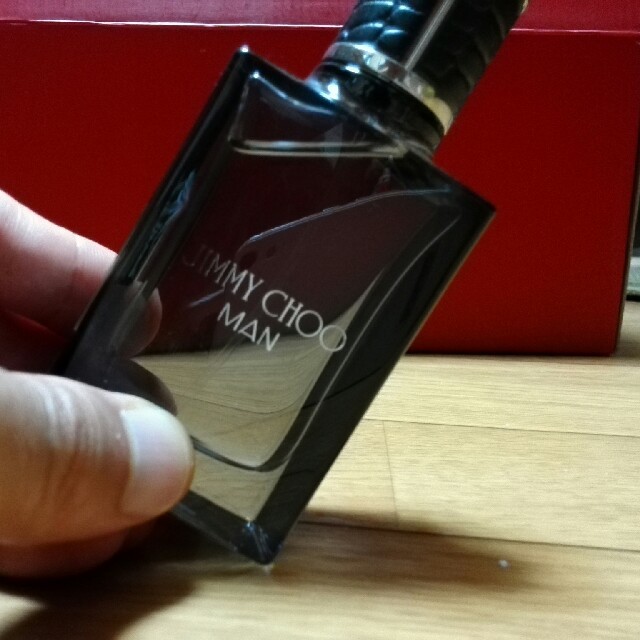 JIMMY CHOO(ジミーチュウ)のジミーチュウ　マン　30ml コスメ/美容の香水(香水(男性用))の商品写真