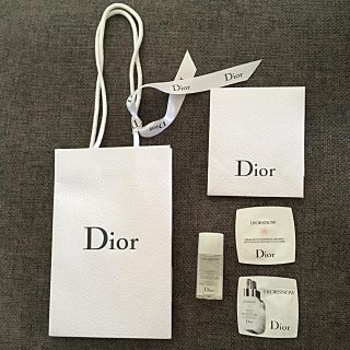 ディオール(Dior)のディオール スノーブライトニング エッセンスローション(化粧水/ローション)