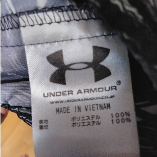 UNDER ARMOUR(アンダーアーマー)のアンダーアーマー　UNDER ARMOUR　レディースパーカー　サイズＭ レディースのトップス(パーカー)の商品写真