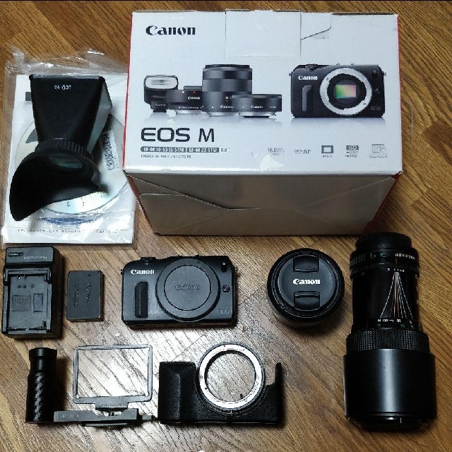 Canon(キヤノン)のCanon ミラーレス一眼カメラ EOS M + レンズ スマホ/家電/カメラのカメラ(ミラーレス一眼)の商品写真