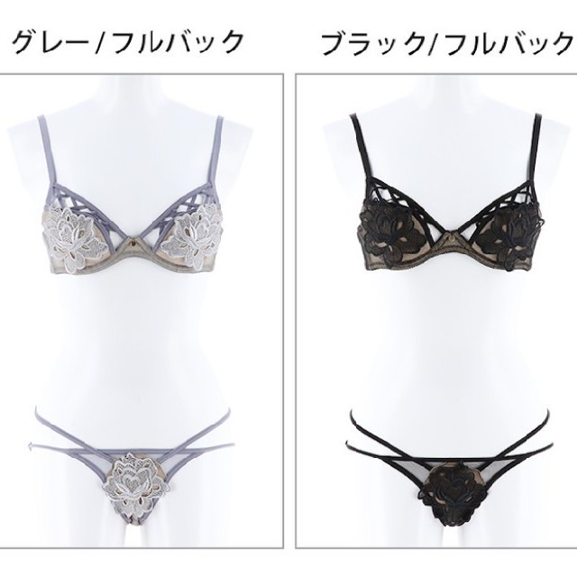 新品！セクシーストリング大花ブラジャーTバックショーツセット レディースの下着/アンダーウェア(ブラ&ショーツセット)の商品写真