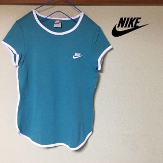 ナイキ(NIKE)の新品同様 NIKE ストレッチ 綺麗なエメラルドグリーンTシャツ ヨガ ジム(ヨガ)