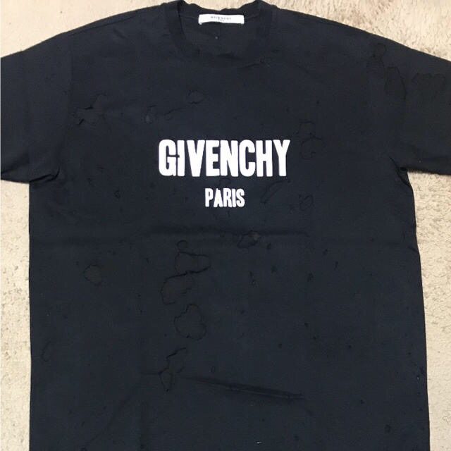 GIVENCHY(ジバンシィ)のGIVENCHY tシャツ レディースのトップス(Tシャツ(半袖/袖なし))の商品写真