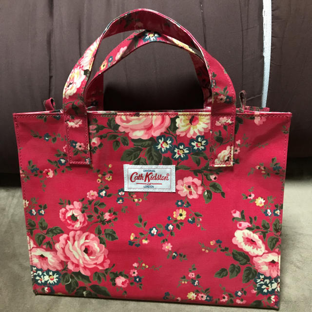 Cath Kidston(キャスキッドソン)のキャス  キットソン  ビニールトートバック レディースのバッグ(トートバッグ)の商品写真