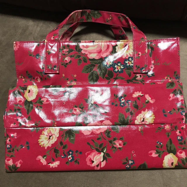 Cath Kidston(キャスキッドソン)のキャス  キットソン  ビニールトートバック レディースのバッグ(トートバッグ)の商品写真