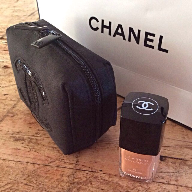 CHANEL(シャネル)のシャネル♡ネイル＆ポーチセット コスメ/美容のネイル(その他)の商品写真