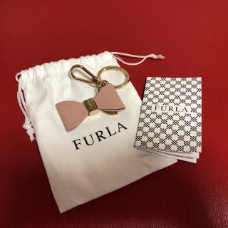 フルラ(Furla)の☆新品袋付き、テープ？ナイロン？付き フルラFURLA キーリング ピンクリボン(キーホルダー)