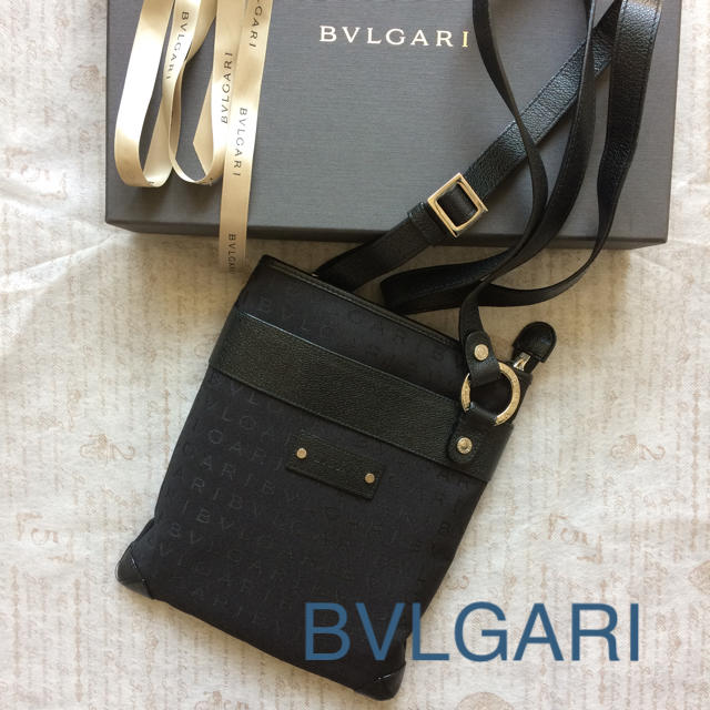 美品 BVLGARI ブルガリ ロゴマニア ショルダー 黒