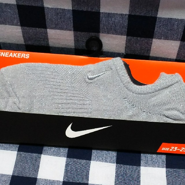 NIKE(ナイキ)の新品！NIKE♪ラメ靴下♪２足set♪ レディースのレッグウェア(ソックス)の商品写真