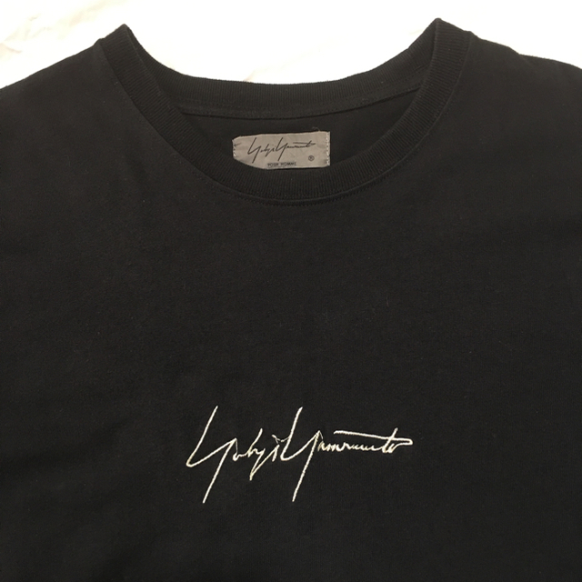 Yohji Yamamoto(ヨウジヤマモト)のYOHJI YAMAMOTO POUR HOMME x NEW ERA Tシャツ メンズのトップス(Tシャツ/カットソー(半袖/袖なし))の商品写真