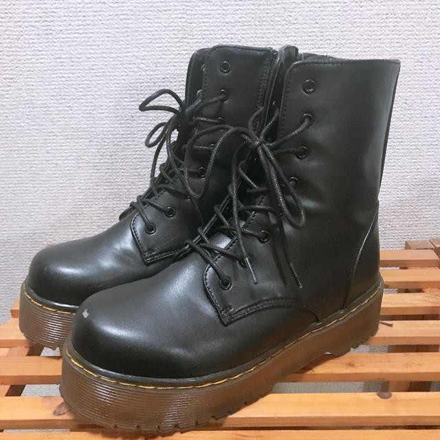 Sugar Sugar(シュガーシュガー)のDr.Martens風 厚底ブーツ レディースの靴/シューズ(ブーツ)の商品写真