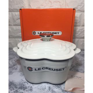 ルクルーゼ(LE CREUSET)のまーちゃん様専用     ルクルーゼ  ココット・フルール＋プチココット(鍋/フライパン)