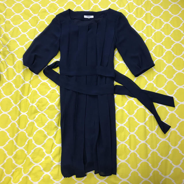 NATURAL BEAUTY BASIC(ナチュラルビューティーベーシック)のネイビーワンピース レディースのフォーマル/ドレス(ミディアムドレス)の商品写真