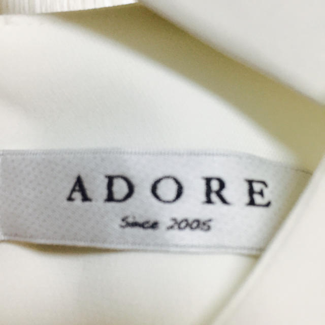 ADORE(アドーア)のADORE＊アシメントリーブラウス ホワイト レディースのスカート(ひざ丈スカート)の商品写真