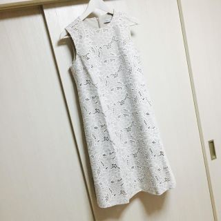 アドーア(ADORE)のADORE＊美品  ボックスワンピース グレージュ(ひざ丈ワンピース)