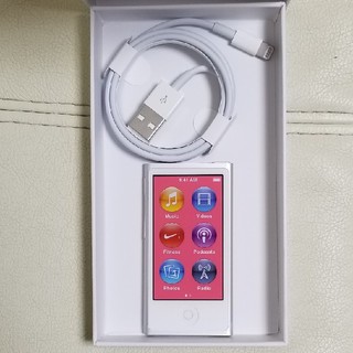 アップル(Apple)の☆新品未使用・送料無料☆ipod nano 第7世代　シルバー(ポータブルプレーヤー)