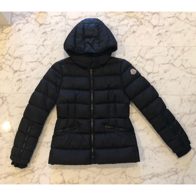 MONCLER(モンクレール)のお値下げ☆モンクレール ダウン BETULA ベチュラ ブラック レディース レディースのジャケット/アウター(ダウンジャケット)の商品写真