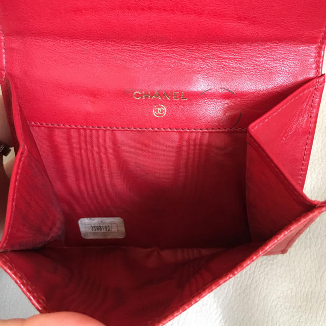 CHANEL(シャネル)のCHANEL マトラッセ ココマーク 二つ折り財布 レディースのファッション小物(財布)の商品写真