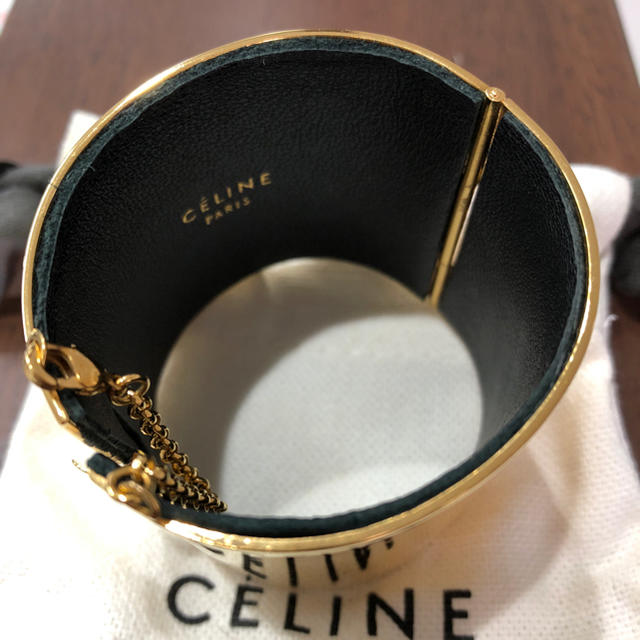 celine(セリーヌ)のエリザベス様専用セリーヌ マンシェット ゴールド レディースのアクセサリー(ブレスレット/バングル)の商品写真