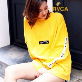 M RVCA ルーカ テープロゴ スリーブロングTシャツ オレンジ(Tシャツ/カットソー(七分/長袖))