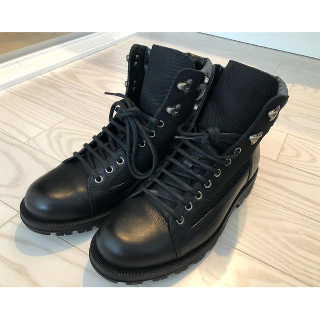 Gucci(グッチ)のgucci デザートブーツ 黒 メンズの靴/シューズ(ブーツ)の商品写真