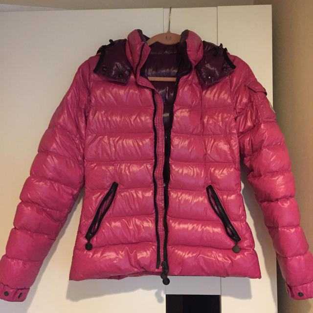 MONCLER(モンクレール)のMONCLERダウン レディースのジャケット/アウター(ダウンジャケット)の商品写真