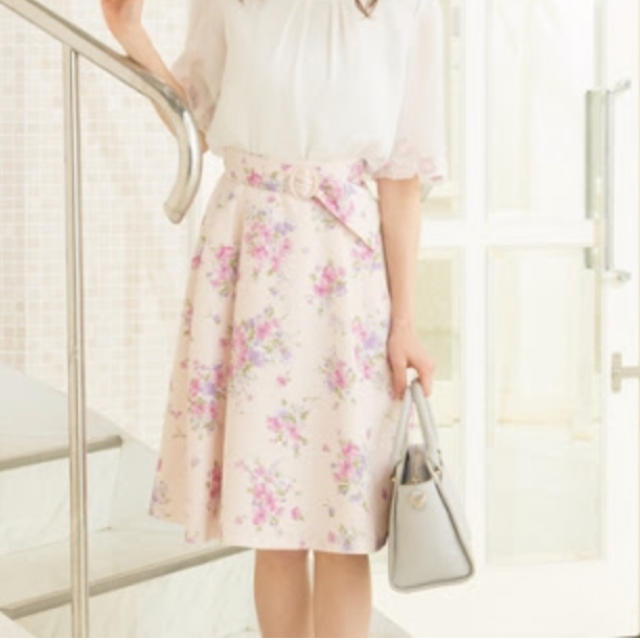 LAISSE PASSE(レッセパッセ)の新品♡LAISSE PASSE 店舗限定フラワーブーケスカート レディースのスカート(ひざ丈スカート)の商品写真