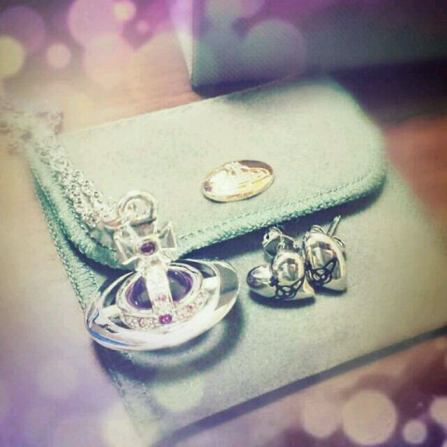 vivienne♥ﾋﾟｱｽ