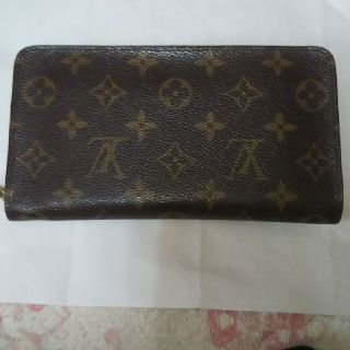 ルイヴィトン(LOUIS VUITTON)のVUITTON長財布(財布)