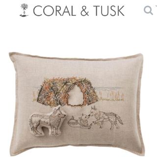 アッシュペーフランス(H.P.FRANCE)のCORAL&TUSK  コヨーテ家族のクッション HPF未発売(クッション)